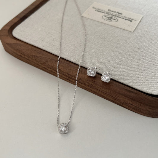 Crowned Jewel Halo Naszyjnik S925