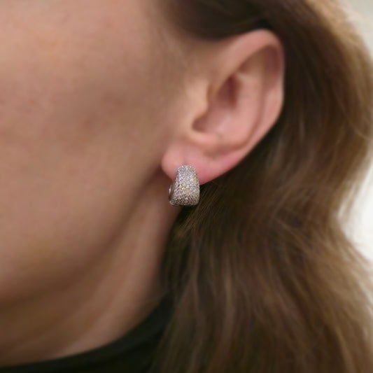 Kolczyki srebrne rodowane chunky z cyrkoniami na zatrzask Stardust