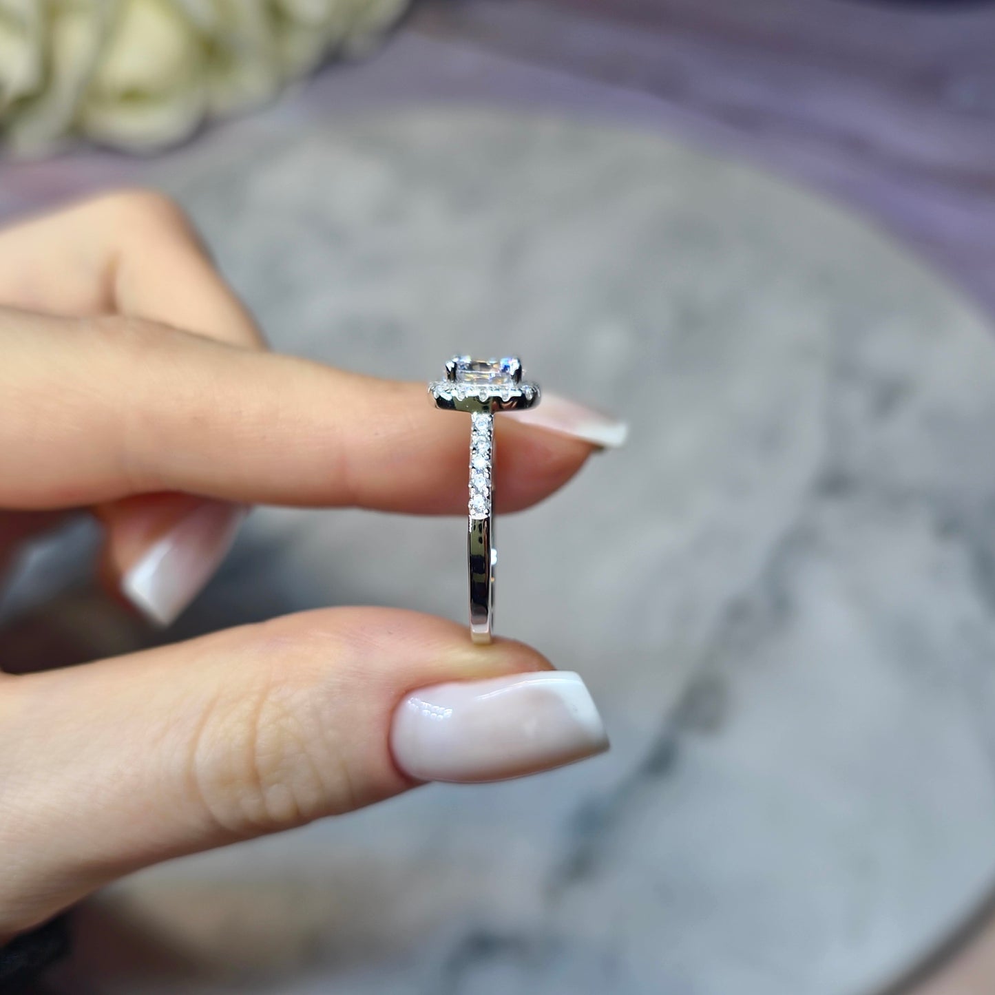 Crowned Jewel Halo Pierścionek S925