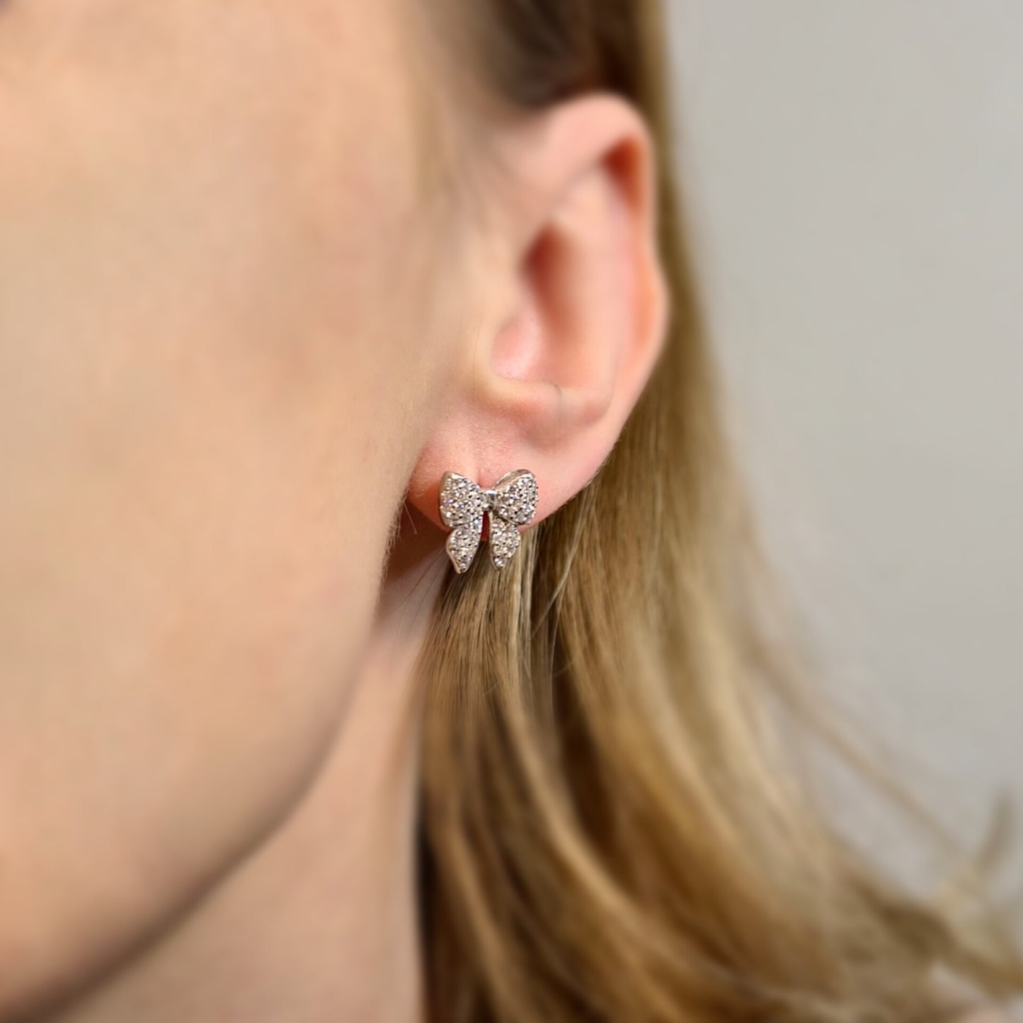 Sparkle Ribbon Kolczyki S925