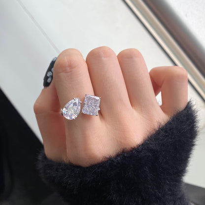 Pierścionek srebrny rodowany otwarty z dużymi cyrkoniami 6.75ct Diamond Ice Queen