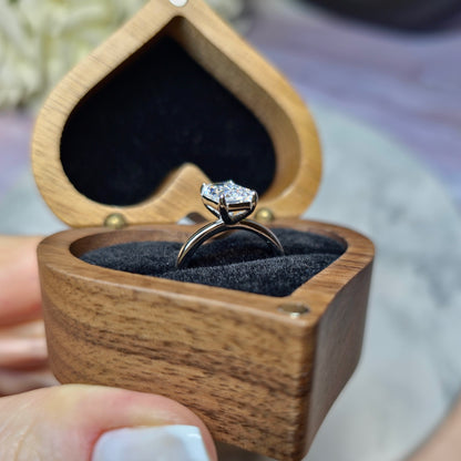 Sleek Trophy Ring S925 