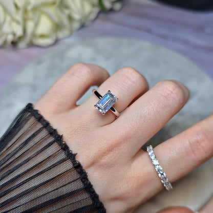 Sleek Trophy Ring S925 