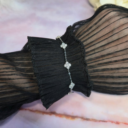 Bransoletka srebrna rodowana z cyrkoniami Radiant Blossom